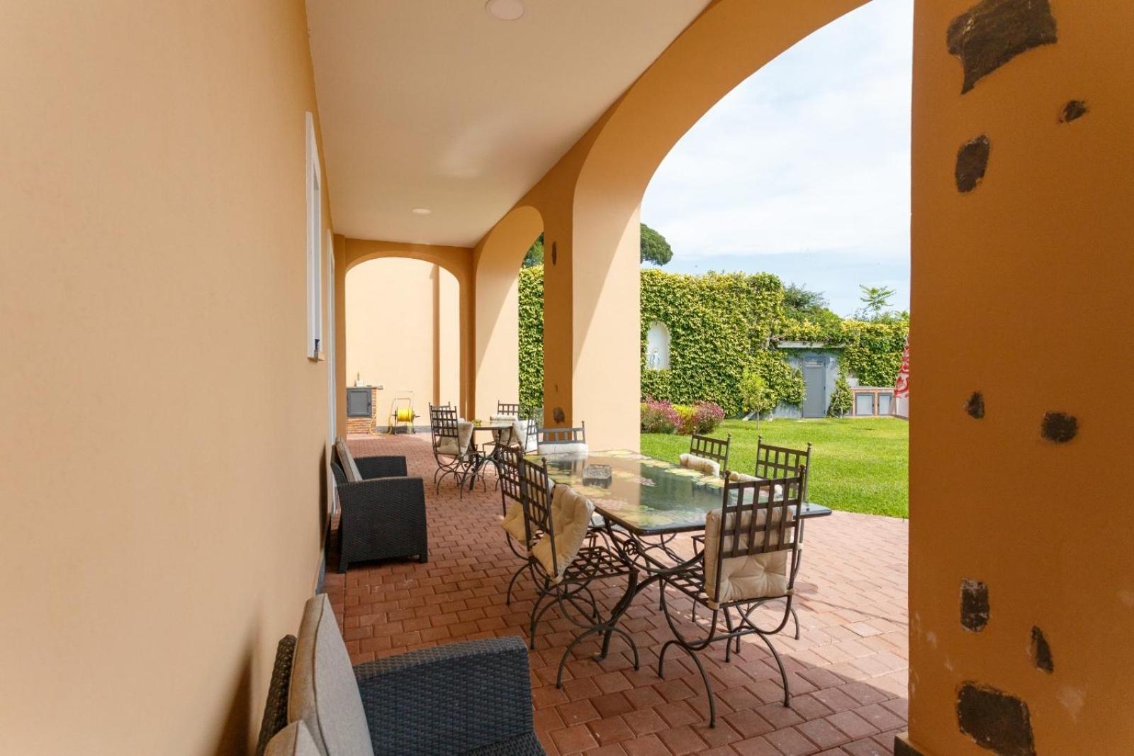 B&B Villa Etelka Aci Castello Buitenkant foto